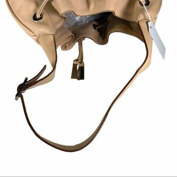 Authentic GUCCI elegant Tan Leather Shoulder Bag. EUC - Picture 8 of 15